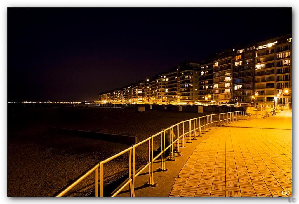 Chalet Aan Zee Hotel De Haan Esterno foto